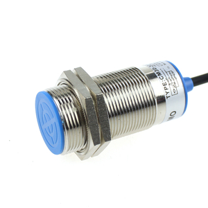 Sensores de proximidad de capacitancia de cuatro cables CM30-3010PC Interruptor de sensor de descarga