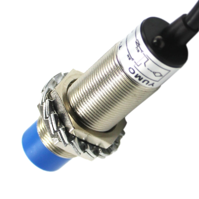Sensor de proximidad inductivo Interruptor de proximidad de voltaje de CA de dos cables de tipo no empotrado LM18-2008B 